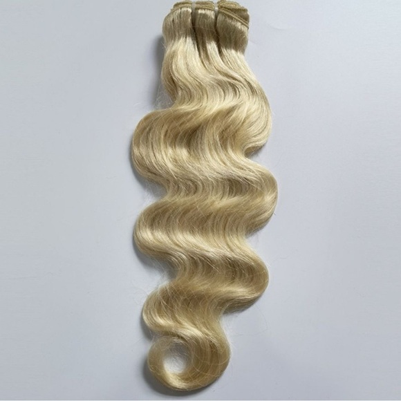 20 In Body Wave #613 Human hair Light Blonde Clip in extensions Full set - Picture 1 of 7